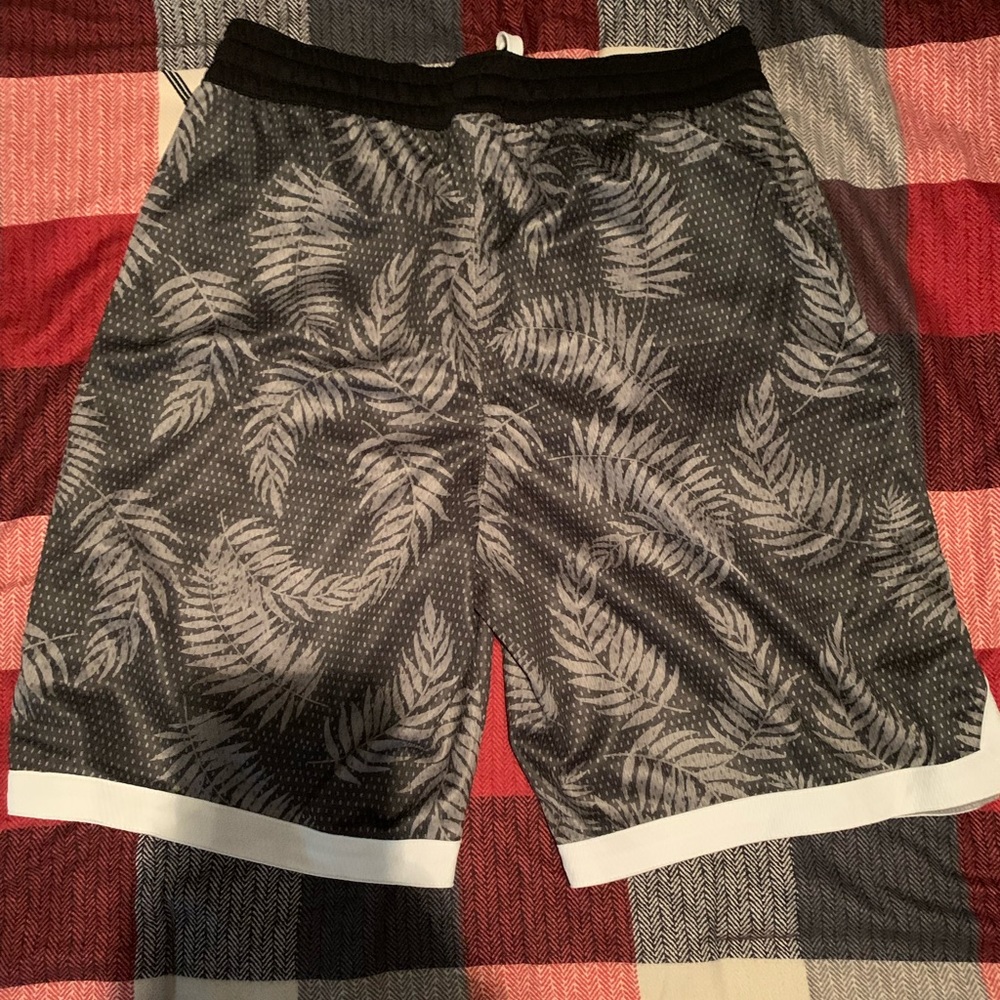 Palm tree design Basketball Shorts by Spalding - Picture 2 of 2